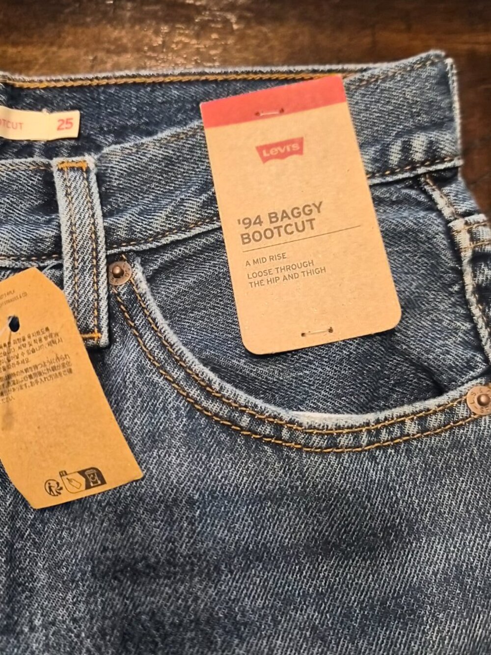 Levis Womens 94 Baggy Bootcut Jeans Size 25 x 31 Blue Denim Mid Rise NWT G551 - Picture 4 of 14